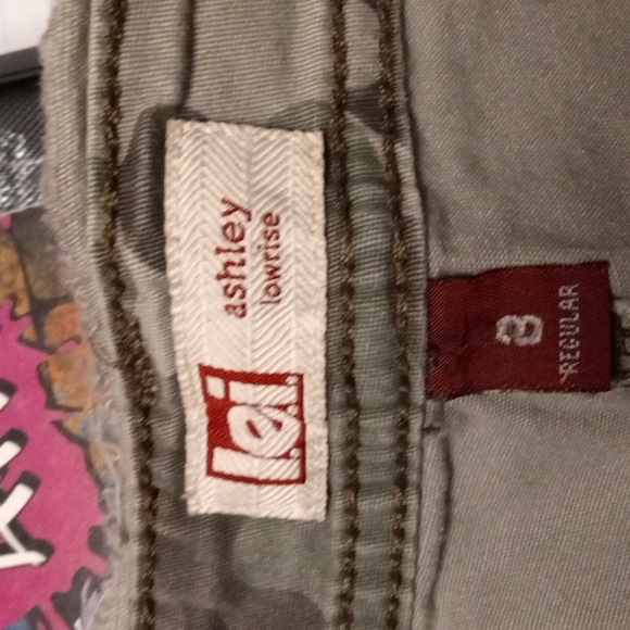 lei Ashley low-rise army camo short shorts - Picture 4 of 6